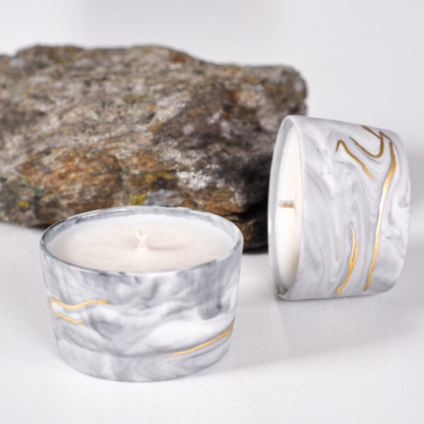 Zestaw świeczek sojowych Be Hygge Stone w porcelanowych miseczkach